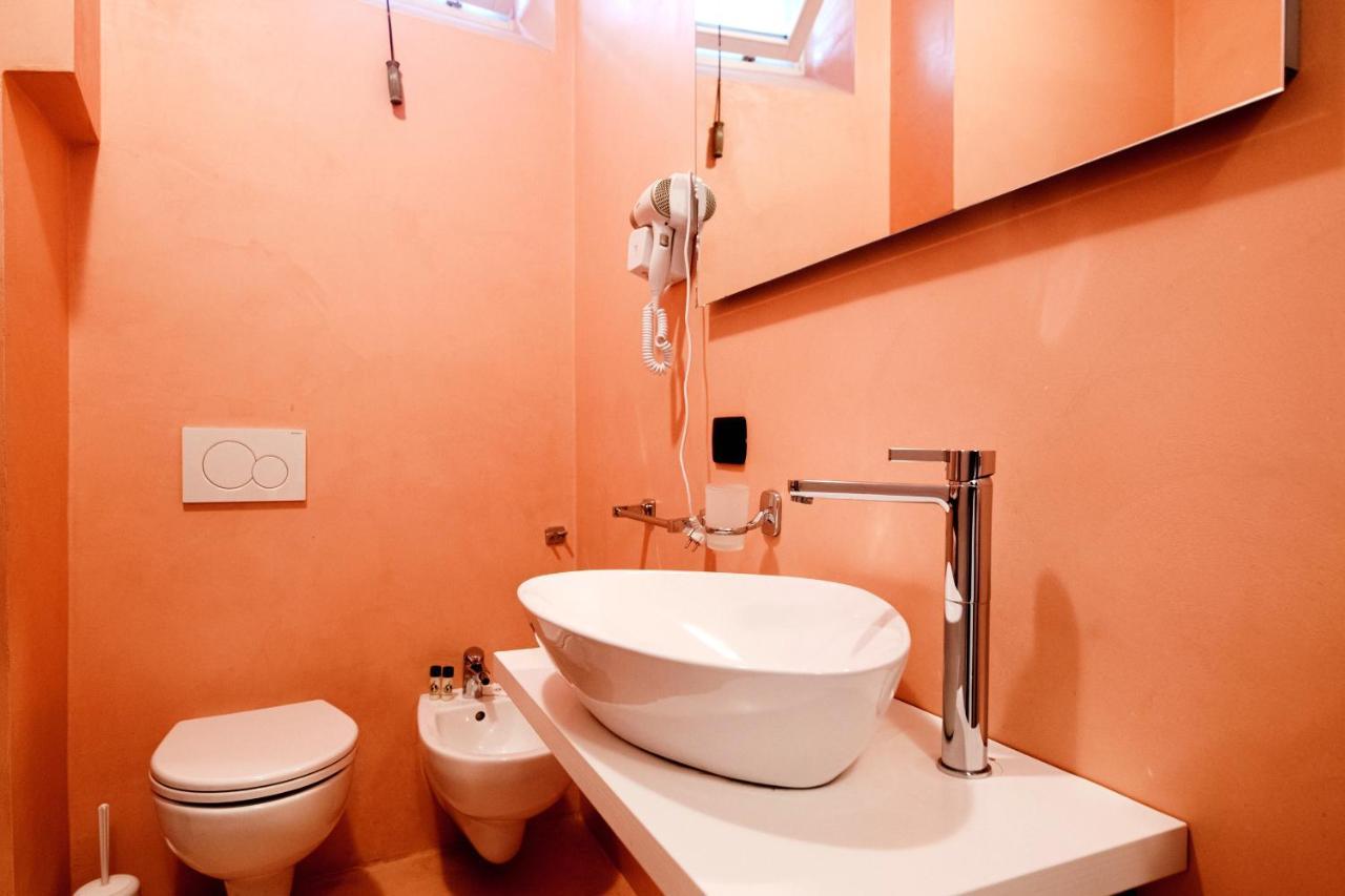 Blue Loft - The House Of Travelers Appartement Como Buitenkant foto