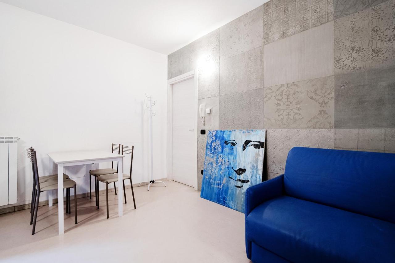Blue Loft - The House Of Travelers Appartement Como Buitenkant foto