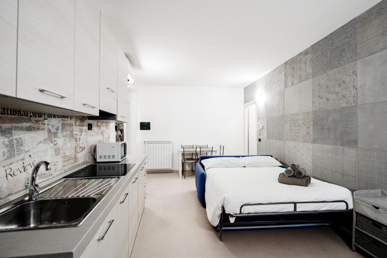 Blue Loft - The House Of Travelers Appartement Como Buitenkant foto