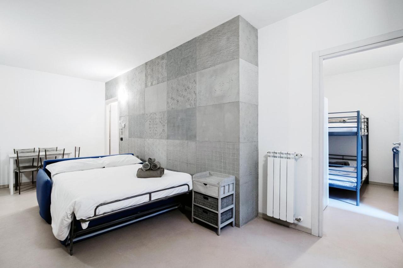 Blue Loft - The House Of Travelers Appartement Como Buitenkant foto